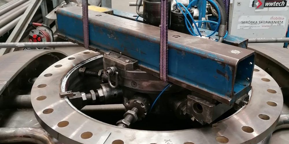 Machining of a new flange